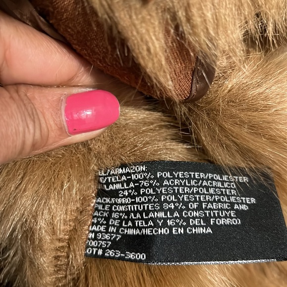 Cozy coat/jacket. - Picture 9 of 9